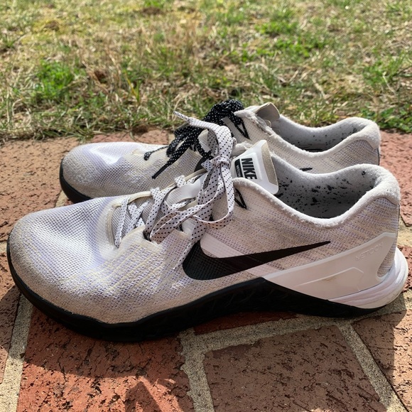Nike Shoes - Nike METCON 3
